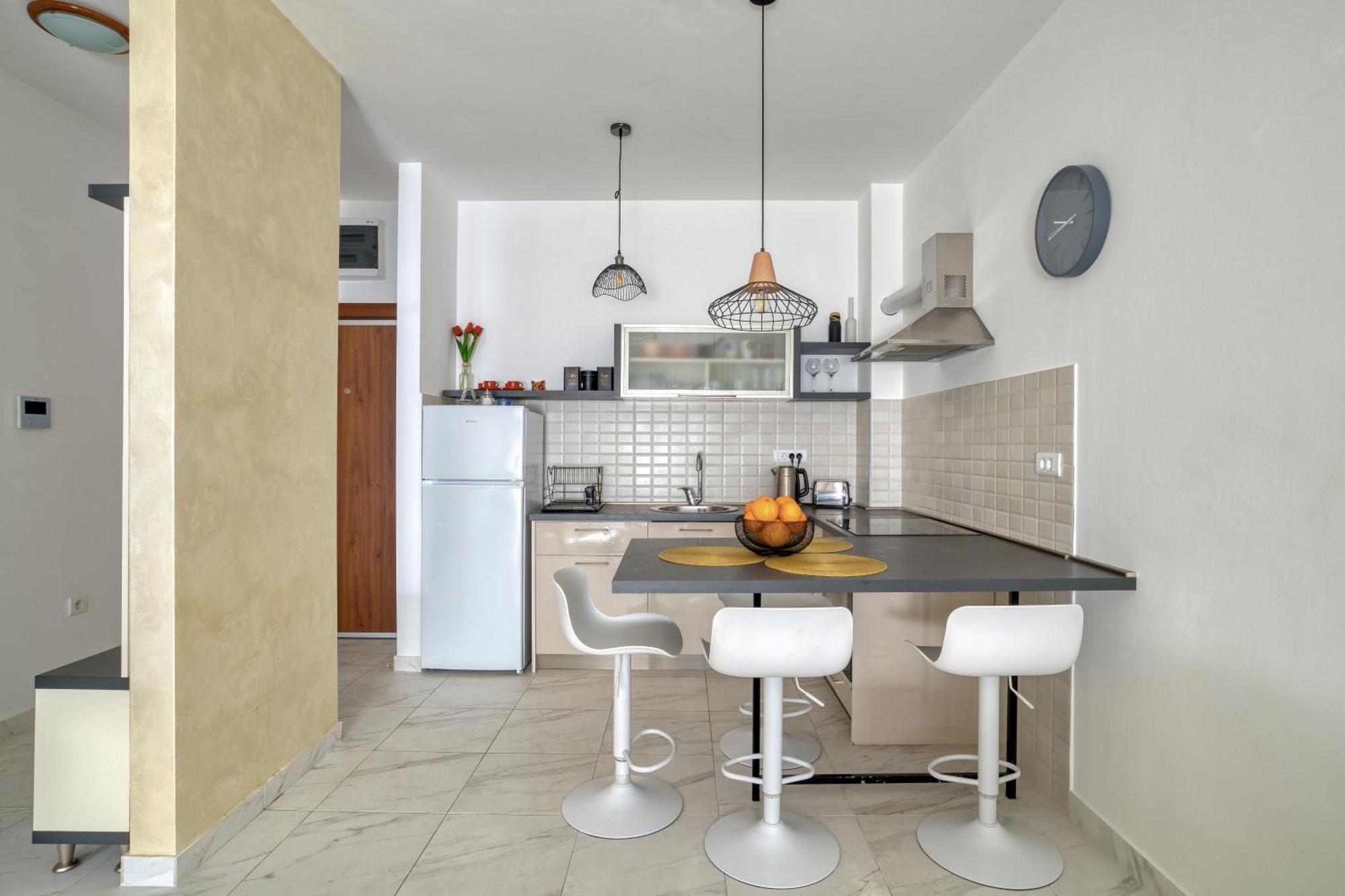 Ada Apartment